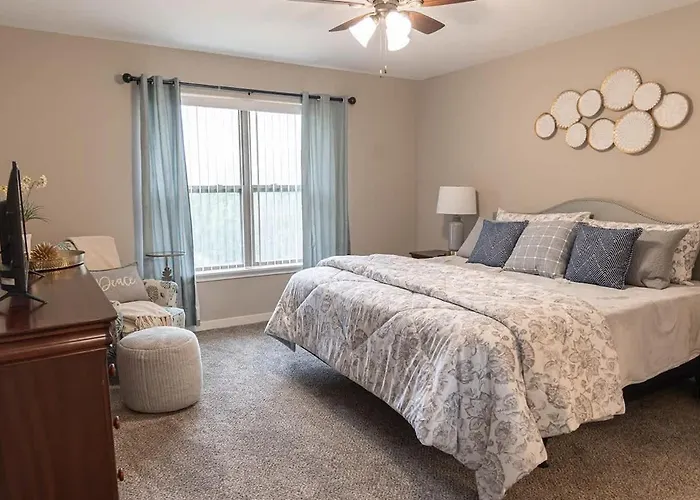 Brand New 2 Bedroom With Office Holiday home *