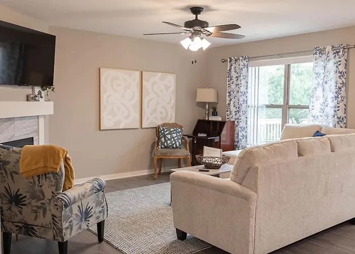 Brand New 2 Bedroom With Office Holiday home Loves Park